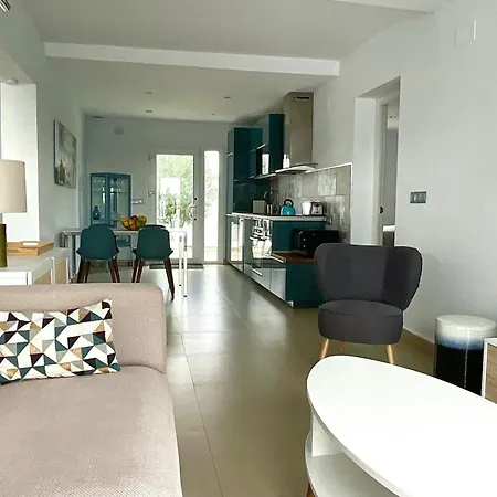 Maison Charmante Avec Piscine Privee Holiday home *